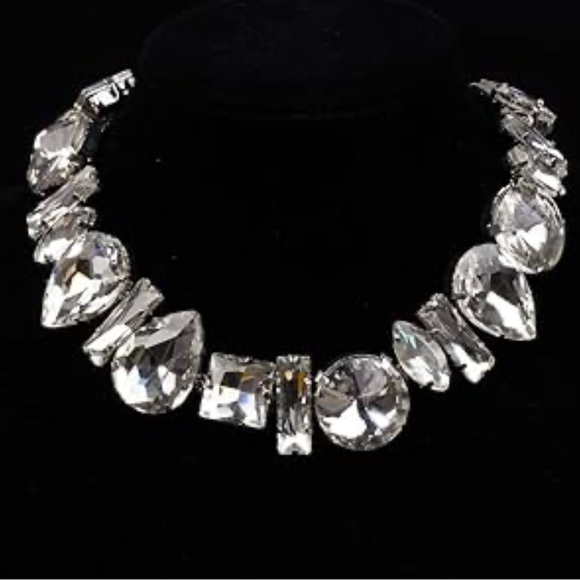 Socialite Crystal Fashion Choker Necklace - Picture 11 of 13